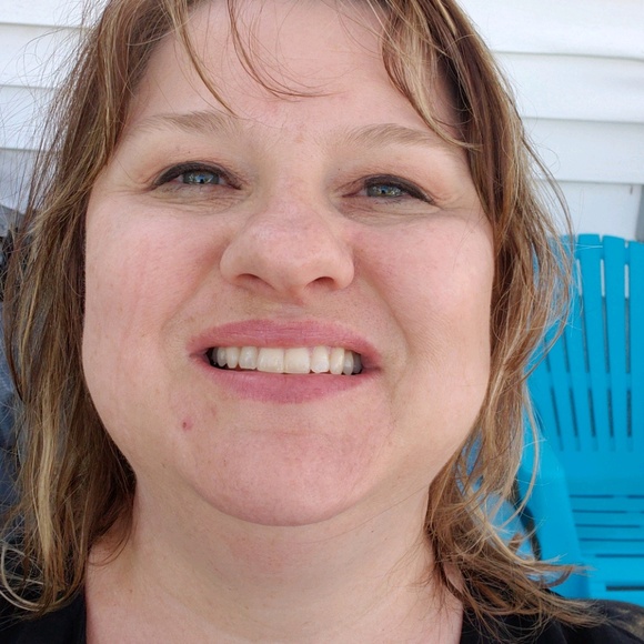 Meet your Posher, Bobbie - Picture 1 of 1